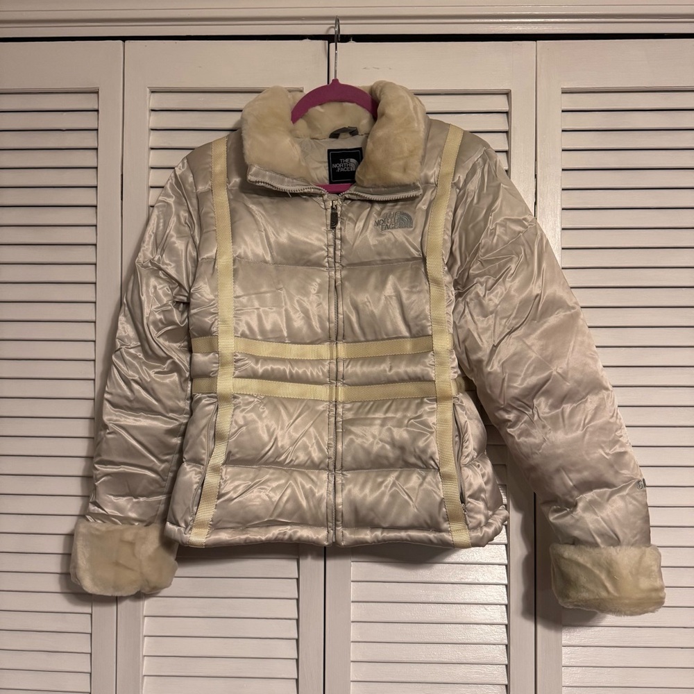 The North Face 600 Down Jacket Women’s M – Cream Faux Fur Trim